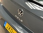 Volkswagen Polo 1.0 TSI Sportline Automaat (APPLE CARPLAY, GROOT NAVI, ADAPTIVE CRUISE, LM VELGEN, SPORTSTOELEN, PARKEERSENSOREN, ARMSTEUN, NIEUWSTAAT)