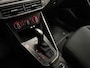 Volkswagen Polo 1.0 TSI Sportline Automaat (APPLE CARPLAY, GROOT NAVI, ADAPTIVE CRUISE, LM VELGEN, SPORTSTOELEN, PARKEERSENSOREN, ARMSTEUN, NIEUWSTAAT)