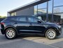 Jaguar E-Pace 2.0 P200 AWD R-Dynamic VAN: 31.900,- VOOR 29.877,- UW LENTEVOORDEEL: 2.023,- | RIJKLAARPRIJS INCL 12 MND BOVAG GARANTIE| PANO| ELEK. ACHTERKLEP| ELEK. STOEL| LEER| TREKHAAK LED
