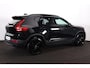 Volvo EX40 Extended Range Plus Black Ed. 82 kWh - IntelliSafe Assist & Surround - 360º Camera - Verwarmde voorstoelen, stuur & achterbank - Parkeersensoren voor & achter - Elektr. bedienb. bestuurdersstoel met geheugen - Draadloze tel. lader - Warmtepomp - Extra getint glas - Elektr. inklapbare trekhaak - 20' LMV