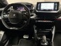 Peugeot 208 1.2 PureTech GT-Line Automaat (VIRTUAL COCKPIT, APPLE CARPLAY, GROOT NAVI, LEDER, KEYLESS, SPORTSTOELEN, GETINT GLAS, LM VELGEN, LANE ASSIST, NIEUWSTAAT)