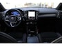 Volvo XC40 B4 Plus Dark | 20 inch lichtmetalen velgen | Semi elek. trekhaak | Elek. bed. voorstoelen met geheugen | Blind spot | Keyless entry | Elektrische achterklep | Google maps navigatie | Premium audio by Harman Kardon | Verwarmbare voorstoelen | Verwarmbaar stuurwiel | Apple carplay | Adaptive cruise control | Pilot assist |