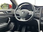 Renault Megane Estate 1.2 132PK TCe Limited / Camera / Blind spot warning / PDC V+A / Keyless / Cruise / 17''LMV /