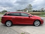 Renault Megane Estate 1.2 132PK TCe Limited / Camera / Blind spot warning / PDC V+A / Keyless / Cruise / 17''LMV /