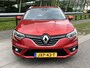 Renault Megane Estate 1.2 132PK TCe Limited / Camera / Blind spot warning / PDC V+A / Keyless / Cruise / 17''LMV /