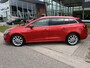 Renault Megane Estate 1.2 132PK TCe Limited / Camera / Blind spot warning / PDC V+A / Keyless / Cruise / 17''LMV /