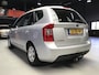 Kia Carens 2.0 CVVT X-tra I 2e Eigen. I New Apk + Kln Brt I Airco I Trekhaak I Hoge instap I Isofix I 15inch I Usb I Boekjes aanw.