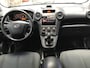 Kia Carens 2.0 CVVT X-tra I 2e Eigen. I New Apk + Kln Brt I Airco I Trekhaak I Hoge instap I Isofix I 15inch I Usb I Boekjes aanw.