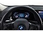 BMW iX1 xDrive30 Launch Edition 67 kWh *SOH 98%* LEDER | CAMERA | Full LED -2e PINKSTERDAG OPEN!-