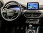 Ford Focus Wagon 1.0 EcoBoost Titanium X (PANORAMADAK, VIRTUAL COCKPIT, APPLE CARPLAY, STUUR/STOELVERWARMING, SPORTSTOELEN, CAMERA, GETINT GLAS, ADAPTIVE CRUISE, NIEUWE APK, NIEUWSTAAT)