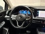 Volkswagen Golf 1.4 eHybrid Sport 204Pk Automaat (APPLE CARPLAY, GROOT NAVI, CAMERA, MEMORY SEATS, ALCANTARA, KEYLESS, GETINT GLAS, SFEERVERLICHTING, NIEUWSTAAT)