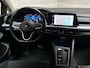 Volkswagen Golf 1.4 eHybrid Sport 204Pk Automaat (APPLE CARPLAY, GROOT NAVI, CAMERA, MEMORY SEATS, ALCANTARA, KEYLESS, GETINT GLAS, SFEERVERLICHTING, NIEUWSTAAT)
