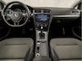 Volkswagen Golf 1.0 TSI Sportline Automaat (APPLE CARPLAY, GROOT NAVI, CAMERA, CLIMATE, STOELVERWARMING, SPORTSTOELEN, ADAPTIVE CRUISE, PARKEERSENSOREN, GETINT GLAS, NIEUWSTAAT)