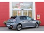 Peugeot 208 1.2 100PK ALLURE | PARKEERSENSOREN VOOR + ACHTER | DRAADLOZE APPLE CARPLAY/ANDROID AUTO | CRUISE CONTROL | DAB+ RADIO | CLIMATE CONTROL | LED KOPLAMPEN | LICHTMETALEN VELGEN 16" |