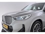 BMW iX1 EDrive20 67 kWh | Uitklap Trekhaak | Org NL | M-Sport | 18.000 KM! | Camera |