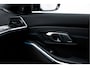 BMW 3-Serie Touring 330e xDrive M-Sport | Pano | Harman-Kardon | E-Trekhaak | HU