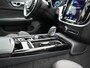 Volvo V60 T6 Recharge AWD R-Design PHEV 340pk Dealer O.H. | Trekhaak Af Fabriek | Panodak | Adaptive Cruise | 360 Camera | Lederen Sportstoelen Memory & Verwarmd | Keyless | Blis | Stuur Verwarmd | Apple Carplay | Navigatie | DAB | Plug In Hybrid |