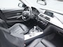 BMW 3-Serie Touring 320i Luxury Edition | Clima | Cruise | Leder | Multimedia/Navi | Stoelverwarming | PDC |