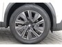 Peugeot 2008 1.2 PURETECH 130PK GT PACK AUTOMAAT / NAVI / LEDER / CLIMA / PDC / 18" LMV / CAMERA / ALCANTARA / KEYLESS / WINTERPAKKET / PARELMOER / FULL-LED / FULL OPTIONS / NIEUWSTAAT !!