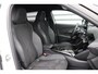 Peugeot 2008 1.2 PURETECH 130PK GT PACK AUTOMAAT / NAVI / LEDER / CLIMA / PDC / 18" LMV / CAMERA / ALCANTARA / KEYLESS / WINTERPAKKET / PARELMOER / FULL-LED / FULL OPTIONS / NIEUWSTAAT !!