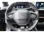 Peugeot e-2008 50KWH 136PK GT PACK AUTOMAAT / NAVI / LEDER / CLIMA / PDC / 17" LMV / CAMERA / / KEYLESS / FULL-LED / FULL OPTIONS / NIEUWSTAAT !!