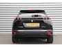 Peugeot e-2008 50KWH 136PK GT PACK AUTOMAAT / NAVI / LEDER / CLIMA / PDC / 17" LMV / CAMERA / / KEYLESS / FULL-LED / FULL OPTIONS / NIEUWSTAAT !!