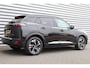 Peugeot e-2008 50KWH 136PK GT PACK AUTOMAAT / NAVI / LEDER / CLIMA / PDC / 17" LMV / CAMERA / / KEYLESS / FULL-LED / FULL OPTIONS / NIEUWSTAAT !!