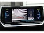 Peugeot e-2008 50KWH 136PK GT PACK AUTOMAAT / NAVI / LEDER / CLIMA / PDC / 17" LMV / CAMERA / / KEYLESS / FULL-LED / FULL OPTIONS / NIEUWSTAAT !!