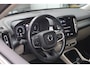 Volvo XC40 T4 Inscription Expression 211pk | Stoelverwarming | Trekhaak | Cruise | Navigatie | Carplay | Climate | Leder