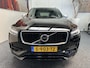 Volvo XC90 2.0 T8 Twin Engine AWD R-Design 7 Persoons LEDER NAVIGATIE LUCHTVERING ADAPTIVE CRUISE CONTROL HEAD-UP DISPLAY PANORAMA SCHUIF/KANTELDAK ACHTERUITRIJCAMERA ZEER MOOI !!