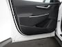 Kia EV6 Light 58 kWh - SOH 98,9% - Navigatie - Apple Carplay/Android Auto - Climate Control - Privacy Glass - Fabrieksgarantie tot 02-2031