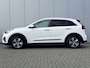 Kia Niro Hybrid 1.6 GDi PHEV ExecutiveLine / 12 Maanden BOVAG Garantie / Schuif- & Kanteldak / Zwart Leder / Stoelverkoeling / Stoelverwarming Voor + Achter / Stuurverwarming / Navigatie / Achteruitrijcamera /