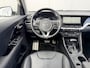 Kia Niro Hybrid 1.6 GDi PHEV ExecutiveLine / 12 Maanden BOVAG Garantie / Schuif- & Kanteldak / Zwart Leder / Stoelverkoeling / Stoelverwarming Voor + Achter / Stuurverwarming / Navigatie / Achteruitrijcamera /