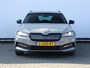 Skoda Superb Combi 1.4 TSI iV Sportline Business 218pk DSG | Dealer onderhouden | Navigatie | Side Assist | LED | Trekhaak | Stoelverwarming voor & achter | 19'' Vega Lichtmetalen velgen | Camera |