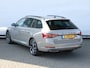 Skoda Superb Combi 1.4 TSI iV Sportline Business 218pk DSG | Dealer onderhouden | Navigatie | Side Assist | LED | Trekhaak | Stoelverwarming voor & achter | 19'' Vega Lichtmetalen velgen | Camera |