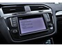 Volkswagen Tiguan 2.0 TSI 220pk Automaat 4Motion R-Line Org.NL Pano/Virtual/Head-Up/Cameras/Keyless/Trekhaak/Adap-Cruise/Lmv20"