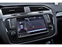Volkswagen Tiguan 2.0 TSI 220pk Automaat 4Motion R-Line Org.NL Pano/Virtual/Head-Up/Cameras/Keyless/Trekhaak/Adap-Cruise/Lmv20"