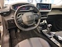 Peugeot 2008 1.2 PureTech Allure Pack Camera | 17" Lichtmetaal | Climate Control | DAB | Carplay | Digitaal Dashboard | | Achteruitrijcamera | Airco (automatisch) | Apple Carplay/Android Auto|telefoonintegratie premium