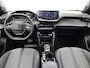 Peugeot 2008 SUV Allure Hybrid 145pk Automaat | Lage kilometerstand! | Navigatie | Camera v+a | Climate Control | Adaptieve Cruise Control | Parkeersensoren v+a | Keyless | Dodehoeksensor | Draadloze Apple Carplay / Android Auto | Digitaal instrumentenpaneel | DAB+ radio | Led koplampen | Donker getint glas | 17" lichtmetalen velgen |