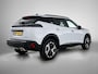 Peugeot 2008 SUV Allure Hybrid 145pk Automaat | Lage kilometerstand! | Navigatie | Camera v+a | Climate Control | Adaptieve Cruise Control | Parkeersensoren v+a | Keyless | Dodehoeksensor | Draadloze Apple Carplay / Android Auto | Digitaal instrumentenpaneel | DAB+ radio | Led koplampen | Donker getint glas | 17" lichtmetalen velgen |