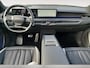 Kia EV9 GT-Line AWD 6-zits 99.8 kWh | Stoelverwarming en koeling | Rondom Camera | Elektrisch bedienbare voorstoelen | Schuifdak | Lederen bekleding | Dodehoek detectie | Head-up display |
