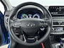 Hyundai Kona 1.6 GDI HEV PREMIUM | OUTLETDEAL! | TWO TONE | TREKHAAK | ALL SEASONS | PRIVACY GLASS | 18'' LM VELGEN | LEDER | CLIMA | CRUISE | CAMERA | STUUR- & STOELVERWARMING | HYBRID | AUTOMAAT |