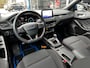 Ford Focus ST-Line 1.5 150 PK | TREKHAAK| STUUR, STOEL EN VOORRUITVERWARMING| HEAD UP DISPLAY| KEYLESS ENTRY & START| CAMERA + SENSOREN|