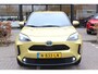 Toyota Yaris Cross 1.5 Hybrid First Edition 2e Paasdag open van 10:00 - 15:00 | Rijklaar | Stoel/Stuur-verwarming | Navi | Camera | Dealer onderh. | Keyless | Stootlijsten