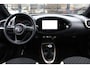 Toyota Aygo X 1.0 VVT-i MT Premium Cabrio 2e Paasdag open van 10:00 - 15:00 | Rijklaar | Stoelverwarming | Keyless | Parkeersens. v+a | Camera | Navi | Apple/Android | LED