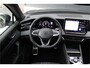 Volkswagen Tiguan 1.5 eTSI R-Line Edition - IQ Light - Stoel/Stuurverwarming - Wegklapbare Trekhaak - Massage Stoel - Keyless - Dodehoek - Rijklaar