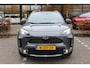 Toyota Yaris Cross 1.5 Hybrid Adventure Bi-Tone 2e Paasdag open van 10:00 - 15:00 | Rijklaar | Pano | Trekhaak | El. achterklep | PDC | Blind Spot | Head up |