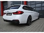 BMW 5-Serie Touring 530e High Executive M-Sport | Pano | Laser Led | Nappa Mokka Leder | H&K | Head-Up | Softclose | Memory | Ambilight | Carplay | Stoelverwarming voor & achter | Trekhaak | Stuurwielverwarming | Camera | SOH 92%
