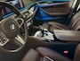 BMW 5-Serie Touring 530e High Executive M-Sport | Pano | Laser Led | Nappa Mokka Leder | H&K | Head-Up | Softclose | Memory | Ambilight | Carplay | Stoelverwarming voor & achter | Trekhaak | Stuurwielverwarming | Camera | SOH 92%