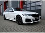 BMW 5-Serie Touring 530e High Executive M-Sport | Pano | Laser Led | Nappa Mokka Leder | H&K | Head-Up | Softclose | Memory | Ambilight | Carplay | Stoelverwarming voor & achter | Trekhaak | Stuurwielverwarming | Camera | SOH 92%